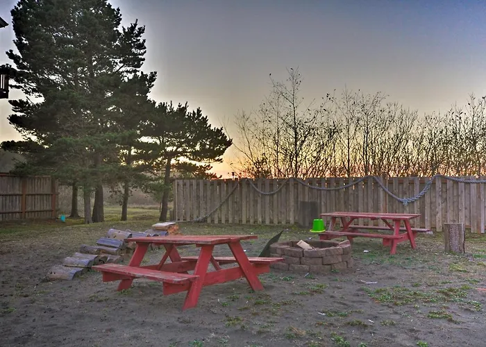Coastal Retreat In Long Beach: Walk To Attractions